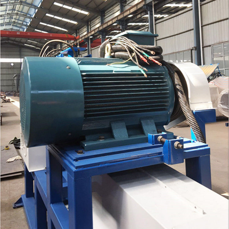 500*410MM 4.5t 336pcs Cutter Wood Sawdust Machine For Pine